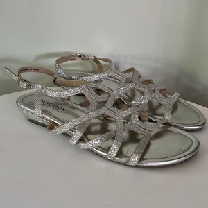 Kenneth Cole silver sandals size 8